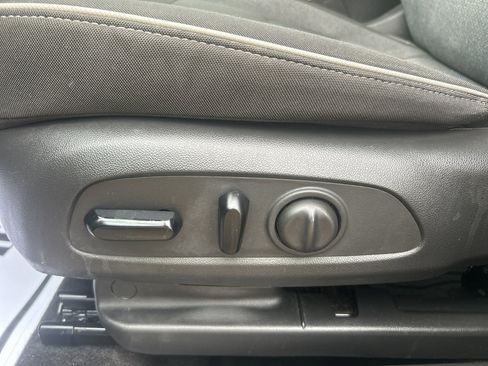 Used 2023 Chevrolet TrailBlazer LT w/ Convenience Package image 19