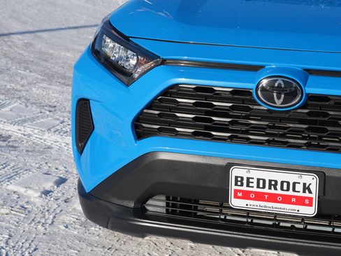 Used 2019 Toyota RAV4 LE w/ All Weather Liner Package image 9