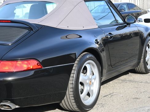 Used 1997 Porsche 911 Carrera 4 image 17