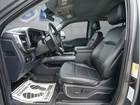 Used 2023 Ford F250 Lariat w/ Sport Appearance Package AWD/4WD image 12