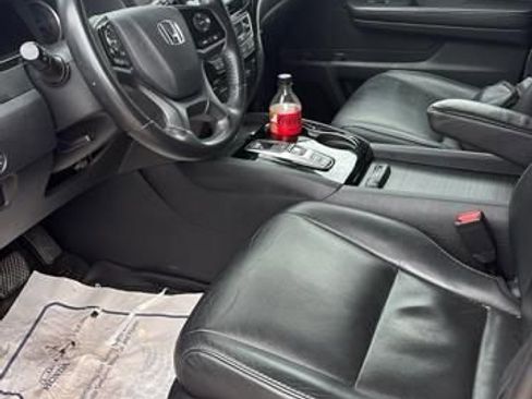 Used 2020 Honda Pilot Touring image 5