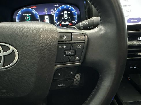 Used 2025 Toyota Camry XSE FWD image 26