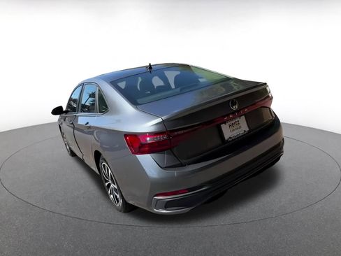 Used 2025 Volkswagen Jetta SE image 11