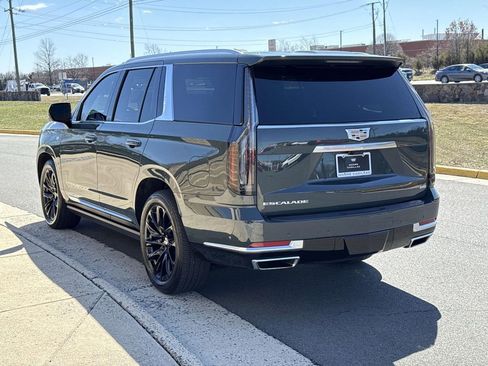 Used 2025 Cadillac Escalade Premium Luxury w/ Touring Package image 17