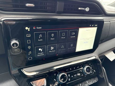 Used 2024 GMC Sierra 1500 AT4 w/ Technology Package AWD/4WD image 12