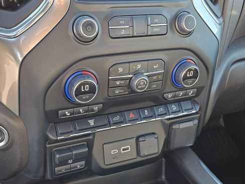 Used 2022 Chevrolet Silverado 3500 LTZ image 24