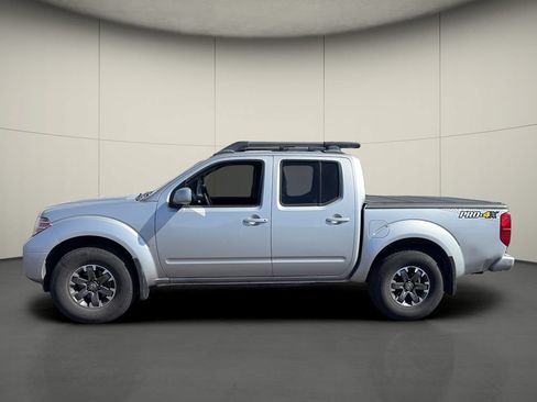 Used 2017 Nissan Frontier PRO-4X w/ Pro-4x Luxury Package AWD/4WD image 4