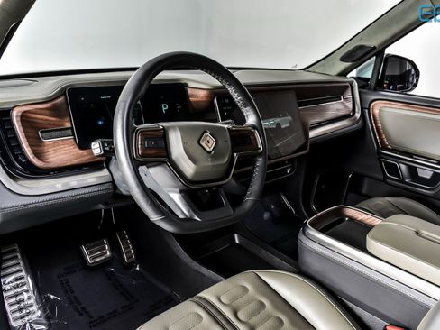 Used 2024 Rivian R1S Adventure image 16