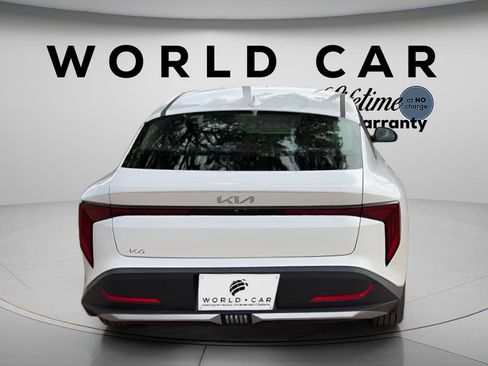 New 2026 Kia K4 EX image 4