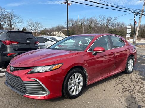 Used 2023 Toyota Camry LE image 1