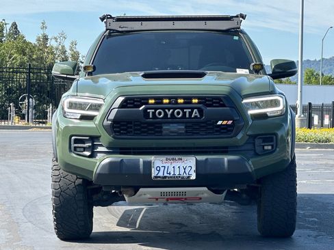 Used 2020 Toyota Tacoma TRD Pro AWD/4WD image 9