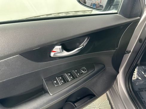 Used 2023 Kia Forte GT-Line w/ GT-Line Technology Package FWD image 17