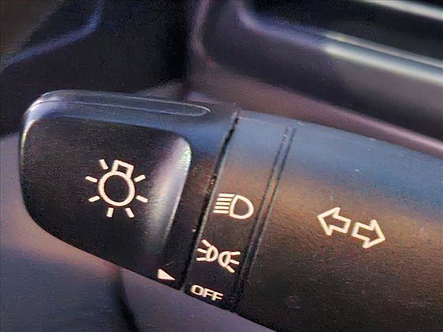 Used 2020 Hyundai Elantra SE FWD image 11