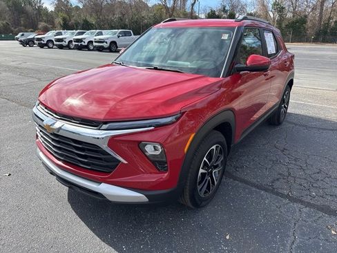 Used 2026 Chevrolet TrailBlazer LT w/ LT Cold Weather Package image 1