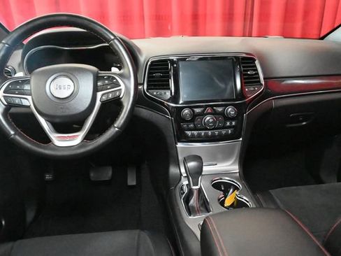 Used 2021 Jeep Grand Cherokee Trailhawk image 11