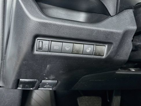 Used 2021 Toyota RAV4 XLE w/ XLE Grade Weather Package AWD/4WD image 11