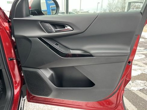 Used 2026 Chevrolet Equinox LT w/ Convenience Package II image 10