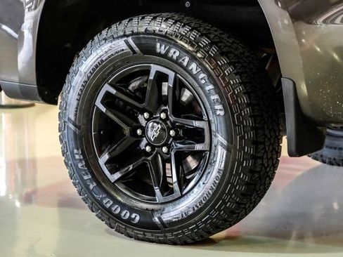 Used 2021 Chevrolet Silverado 1500 LT Trail Boss w/ LT Trail Boss Premium Package image 48