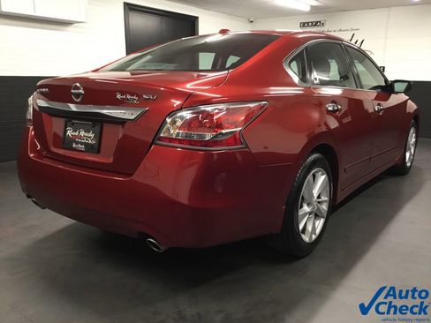 Used 2014 Nissan Altima 2.5 SV image 10