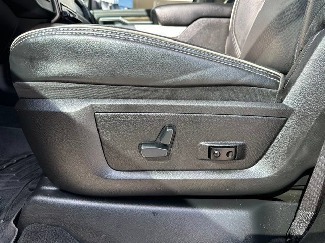 Used 2019 RAM 3500 Laramie AWD/4WD image 9