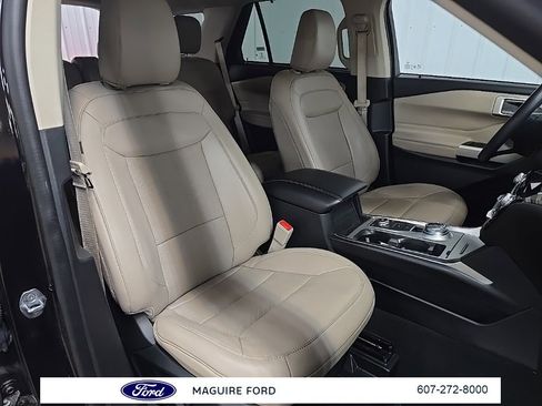 Used 2023 Ford Explorer Limited image 17