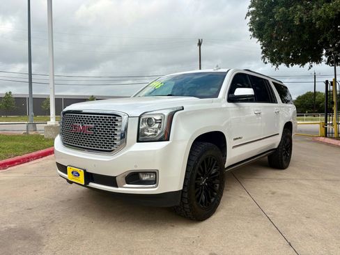 Used 2016 GMC Yukon XL Denali w/ Open Road Package AWD/4WD image 7