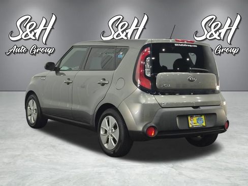 Used 2015 Kia Soul FWD image 16