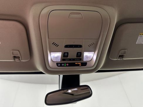 Used 2019 GMC Acadia Denali AWD/4WD image 24