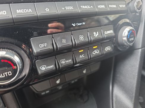 Certified 2022 Kia Sportage EX FWD image 16