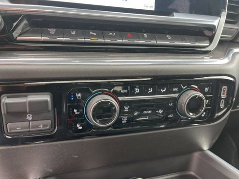 Used 2025 Chevrolet Silverado 2500 High Country w/ Technology Package image 33