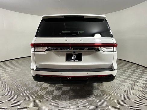 Used 2024 Lincoln Navigator Premiere image 8