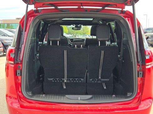 New 2026 Chrysler Pacifica Select image 17