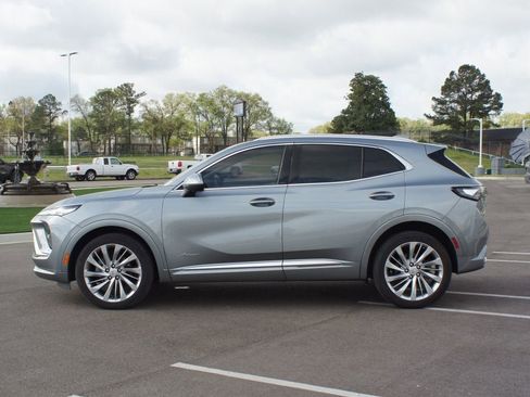 Used 2024 Buick Envision Avenir AWD/4WD image 14