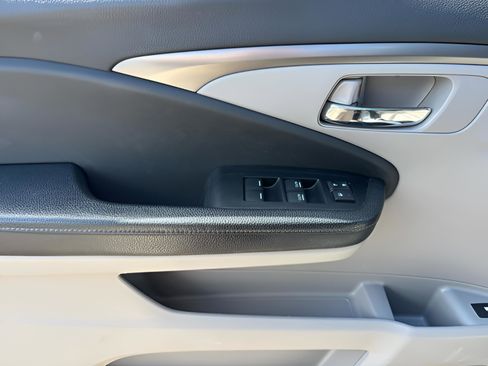 Certified 2018 Honda Ridgeline RTL image 23