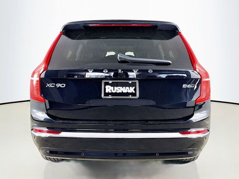 Certified 2025 Volvo XC90 B6 Plus AWD/4WD image 6