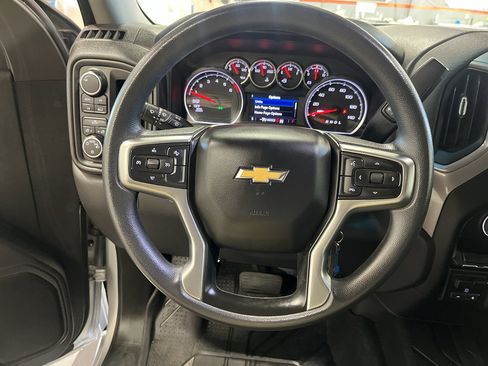 Used 2022 Chevrolet Silverado 1500 Custom w/ Safety Confidence Package AWD/4WD image 26