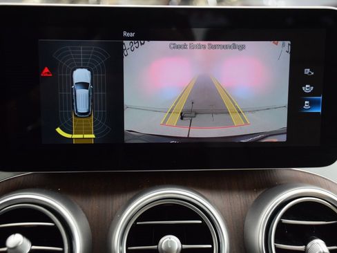 Certified 2022 Mercedes-Benz GLC 300 image 29