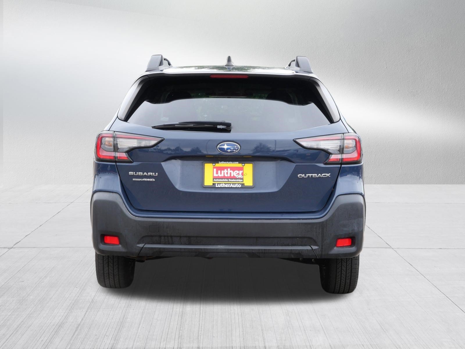 Used 2023 Subaru Outback Premium AWD/4WD image 6