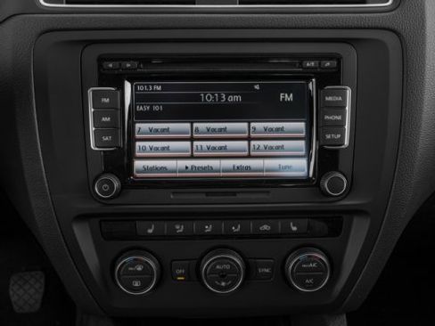 Used 2017 Volkswagen Jetta SE image 10