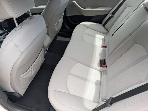 Used 2016 Hyundai Sonata SE FWD image 19