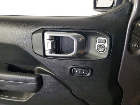 Used 2026 Jeep Wrangler Sport S image 28