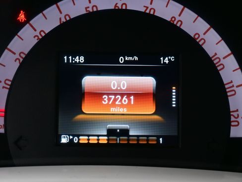 Used 2016 smart fortwo passion image 20