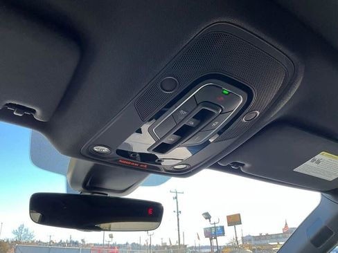 Used 2024 Audi Q5 e Prestige image 16