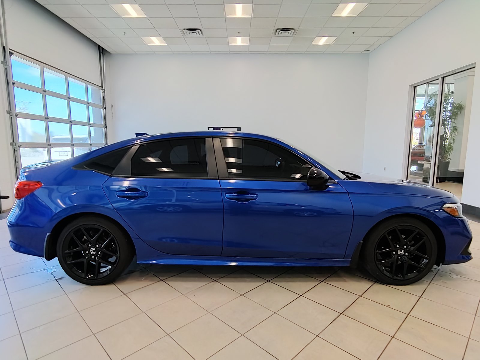 Used 2022 Honda Civic Sport image 2