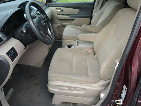 Used 2015 Honda Odyssey EX image 11