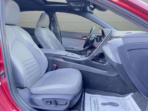 Used 2019 Toyota Avalon Touring w/ Advanced Safety Package image 25