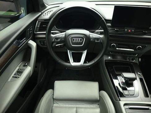 Used 2023 Audi Q5 2.0T Prestige w/ Prestige Package AWD/4WD image 5