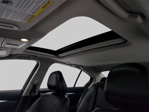 Used 2021 INFINITI Q50 Luxe w/ Seat & Sound Package image 12