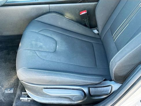 Used 2024 Hyundai Elantra SEL image 19