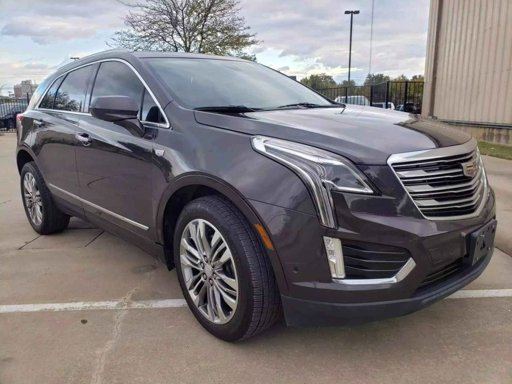 Used 2018 Cadillac XT5 Premium Luxury FWD image 4